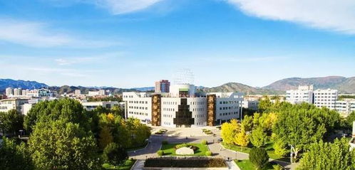 雙一流高校中的8位女性校長,有兩位是院士,東南大學(xué)黃如最年輕